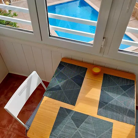 2 Avec Piscine *